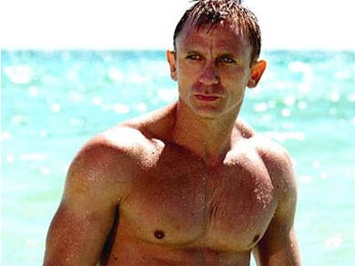 Daniel Craig: παίζει σε διπλό ταμπλό;