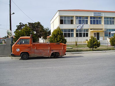 Απαράδεκτη η ύπαρξη υποσταθμού της ΔΕΗ δίπλα σε σχολείο