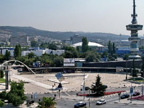 Στην είσοδο της ΔΕΘ συναντήθηκαν οπαδοί του ΠΑΟΚ και του Άρη