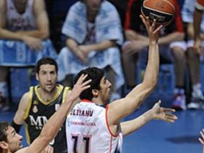 ACB: Στους τελικούς η Κάχα Λαμποράλ