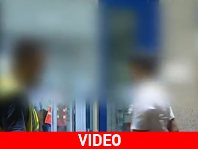 Καρέ-καρέ η επιχείρηση επιστροφής 88 μεταναστών στην πατρίδα τους