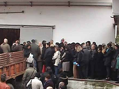 Πάνω από 25.000 Τρικαλινοί περιμένουν στην ουρά για τρόφιμα