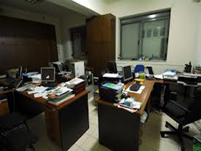 Μάρτιο οι 2.000 απολύσεις δημοσίων υπαλλήλων