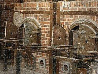 Γαλλία: Κατακραυγή για παζλ που απεικονίζει φούρνους στο Νταχάου