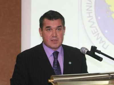 Ο δεκάλογος του… βουλευτή