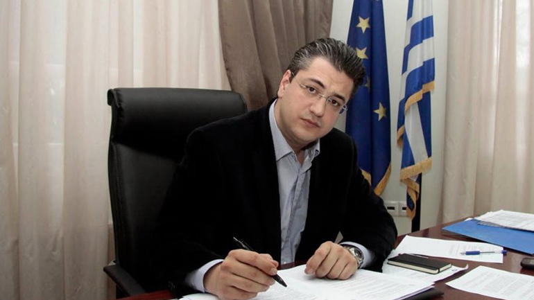 Υπέρ της δημιουργίας κέντρου μετεγκατάστασης στο στρατόπεδο 561 στη Θέρμη ο Απ. Τζιτζικώστας