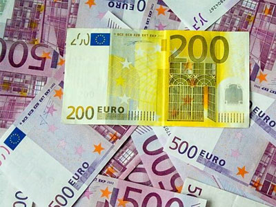 Κατασχέσεις τραπεζικών λογαριασμών για οφειλέτες του Δημοσίου