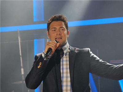 Ποιοι διασκέδασαν στον Χολίδη;