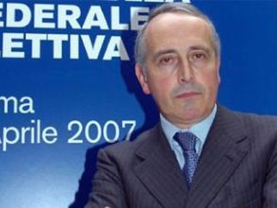 Βράζουν κατά του Όβρεμπο στην Ιταλία