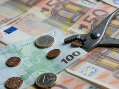«Σταδιακά η μείωση των μισθών στον ιδιωτικό τομέα»