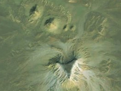 Η Google Earth εντόπισε χαμένες πυραμίδες; Η Google Earth εντόπισε χαμένες πυραμίδες;