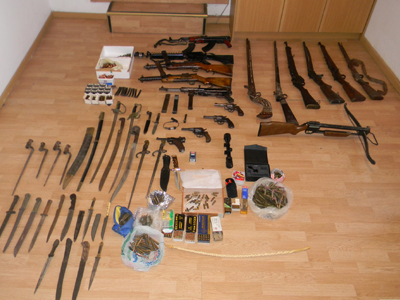 Παράνομο «οπλοστάσιο» εντοπίστηκε σε σπίτι στον Μυλοπόταμο Παράνομο «οπλοστάσιο» εντοπίστηκε σε σπίτι στον Μυλοπόταμο