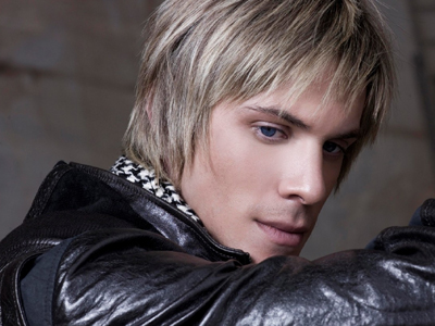 «Πλατινένιος» ο Νίκος Οικονομόπουλος