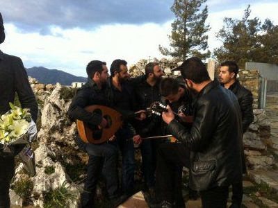 Καντάδα για Γκίνες!