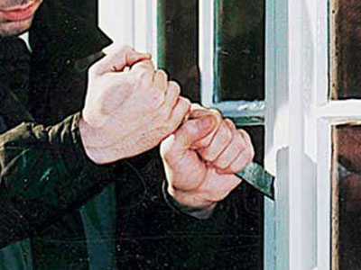 Η λεία τους… 100.000 ευρώ