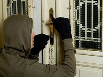 Συνελήφθη κακοποιός εμπλεκόμενος σε 49 διαρρήξεις