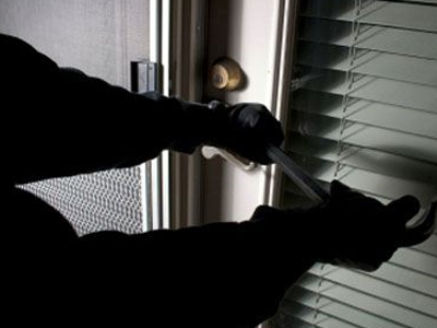 Έπιασαν στα πράσα 17χρονο ληστή