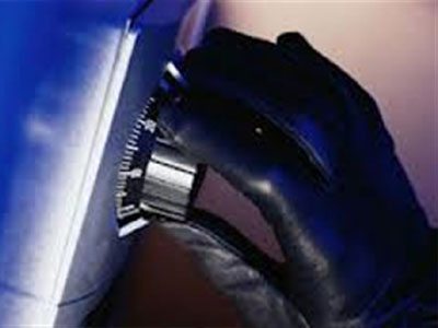 Στα χέρια της αστυνομίας κακοποιός με αδυναμία στα… χρηματοκιβώτια