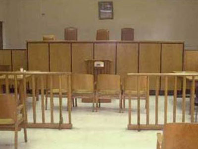 Φάρσα το τηλεφώνημα για βόμβα στο δικαστικό μέγαρο