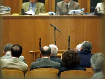 Η διοίκηση της ΔΕΚΑ ενεργούσε κατόπιν πολιτικών εντολών