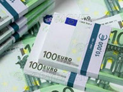 Κατείχαν πλαστά χαρτονομίσματα των 100 ευρώ