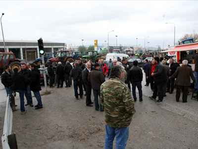 Στους δρόμους οι αγρότες των Χανίων