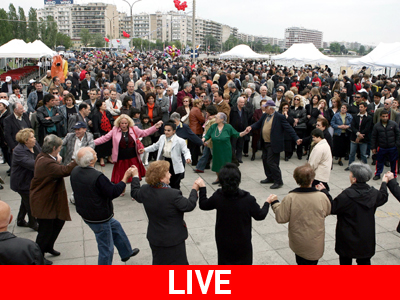 Πασχαλινό γλέντι με τη zougla.gr