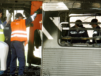 Προκάλεσαν φθορές σε συρμό του ΗΣΑΠ