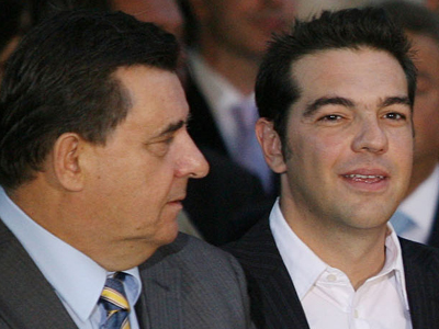 «Σύρραξη» Τσίπρα – Καρατζαφέρη στη Βουλή