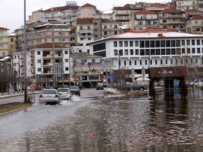 Ανεβαίνει η στάθμη στη λίμνη της Καστοριάς