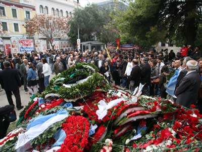 Άνοιξαν οι πύλες του Πολυτεχνείου