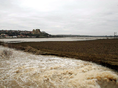 Επιχείρηση για τη διάσωση οδηγού στη Ροδόπη