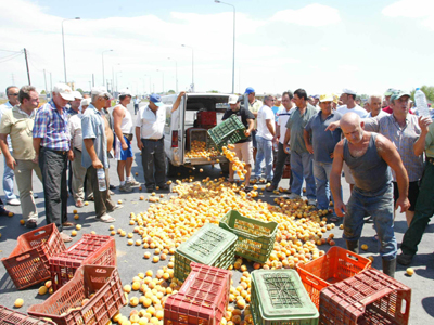 «Ζεσταίνουν» τα τρακτέρ για την Αθήνα