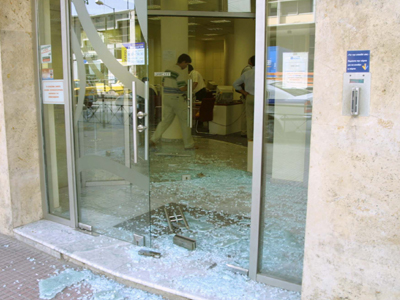 Προβληματισμός για τους ληστές με τη βαριοπούλα