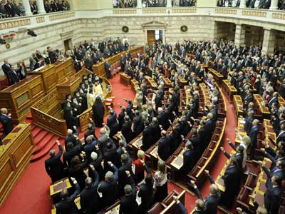 Παίρνει… ζωή το Ελληνικό Κοινοβούλιο