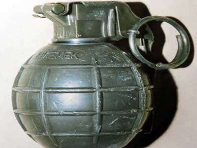 Πέταξαν χειροβομβίδα σε καφετέρια