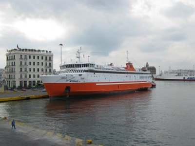 Μηχανική βλάβη στο «Αδαμάντιος Κοραής»