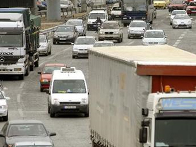 Καραμπόλα φορτηγών στη Λεωφόρο Καβάλας