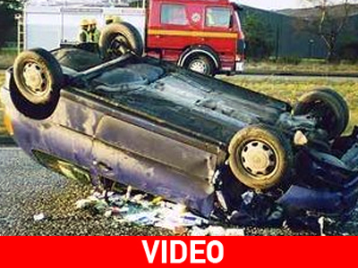 Ανατροπή αυτοκινήτου με τραυματισμό στη Μεσογείων