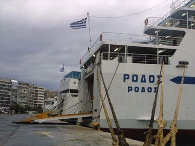 «Φουρτούνες» στα λιμάνια λόγω ανέμων