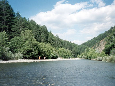 Θρίλερ με πτώμα στον Αώο ποταμό