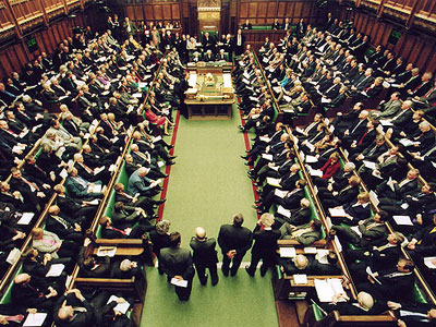 Στο «μικροσκόπιο» τα οικονομικά Βρετανών βουλευτών