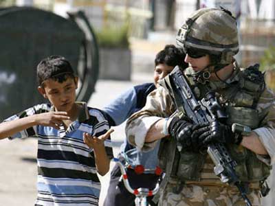 Βρετανία: Έρευνα για βασανισμούς Ιρακινών