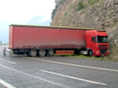 «Δίπλωσε» νταλίκα στον Μπράλο