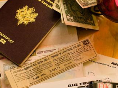 Σύρος συνελήφθη για πλαστογραφία