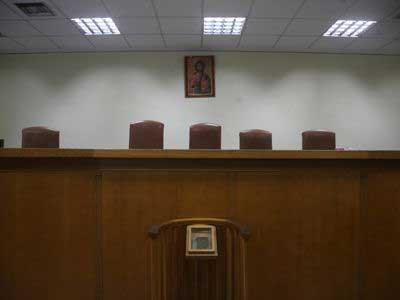 Απεργούν και οι δικηγόροι του Πειραιά