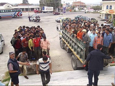 Ανεργία και για τους αλλοδαπούς στην Ελλάδα