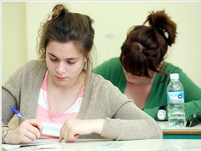 Σε Βιολογία, Φυσική, Μαθηματικά και Ιστορία εξετάζονται οι μαθητές των Εσπερινών