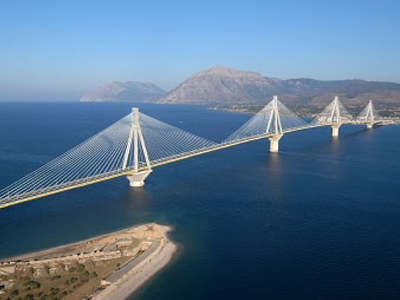 Φωτιά παίρνουν τα διόδια