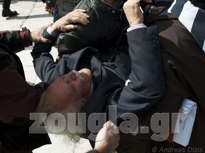 Στη μονάδα εμφραγμάτων ο Μανώλης Γλέζος